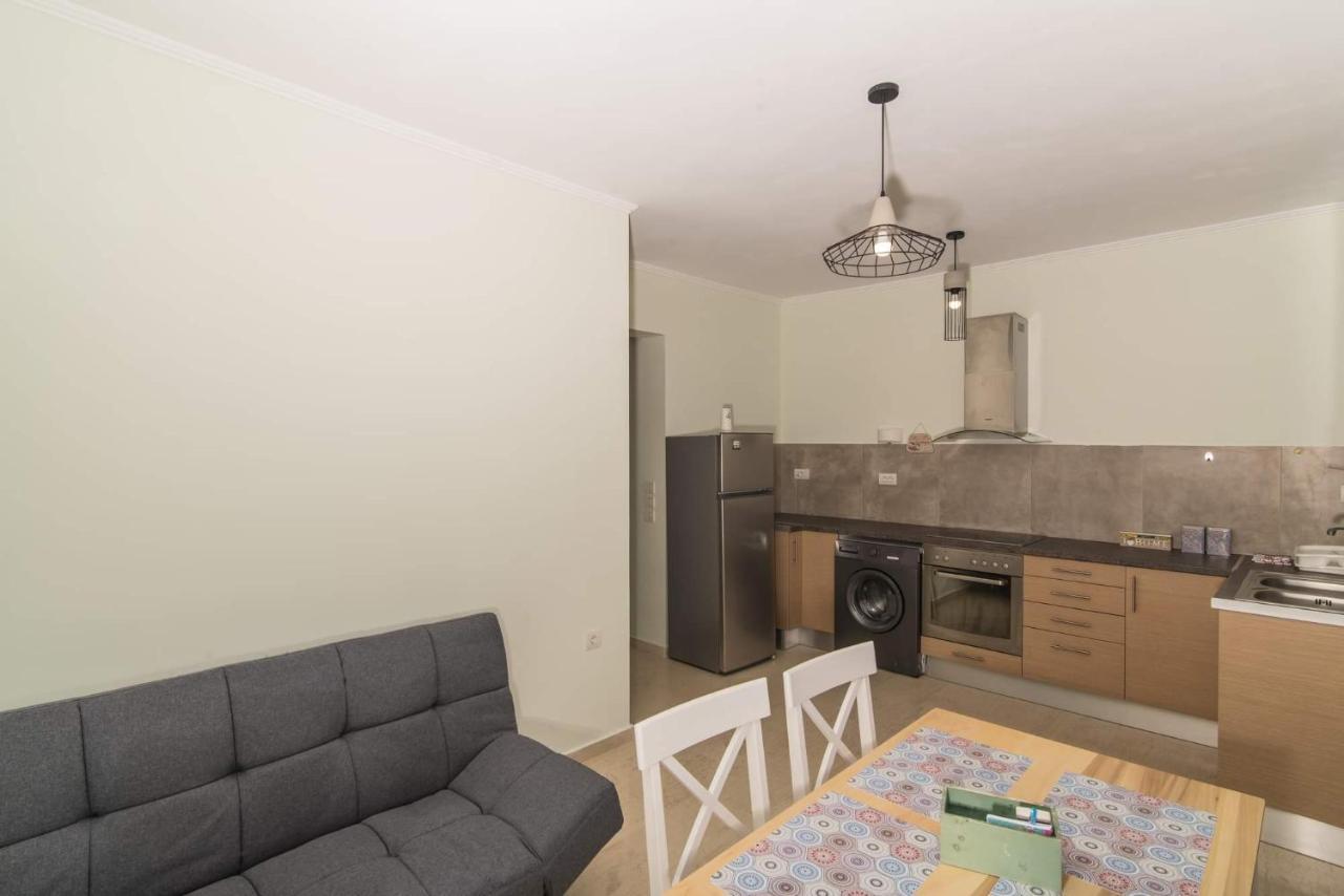 Alexandra's - Port Of Apartment
